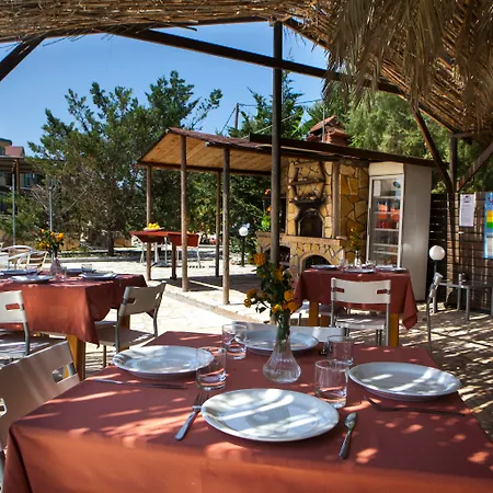 Otel Zest @ Xi Xi Beach