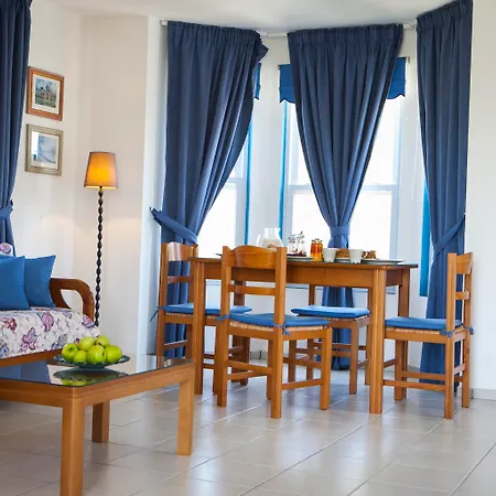Otel Zest @ Xi Xi Beach